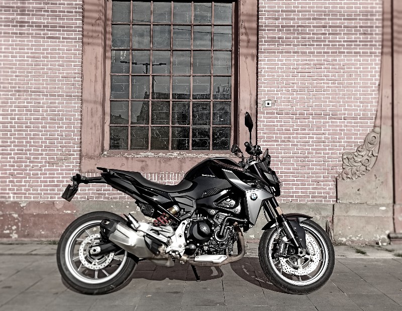 Full Width Image